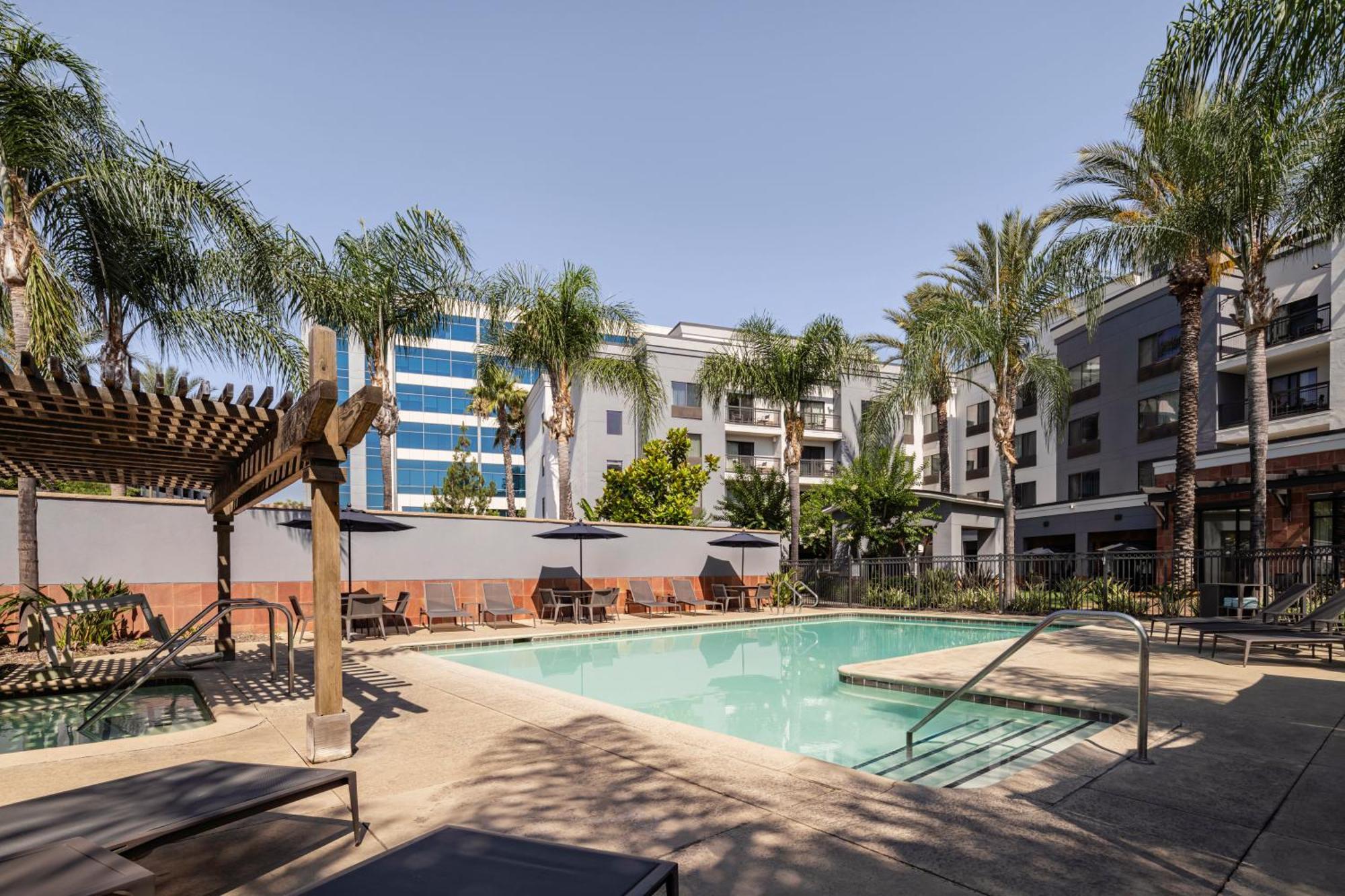 Courtyard Los Angeles Burbank Airport Exterior foto
